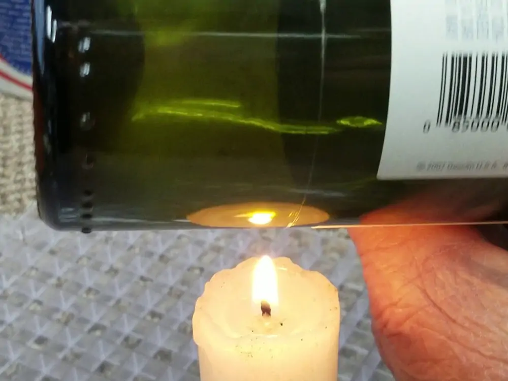 how to cut a glass bottle with a flame